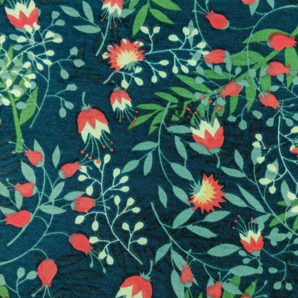 Lularoe Julia - Picture 2 of 5